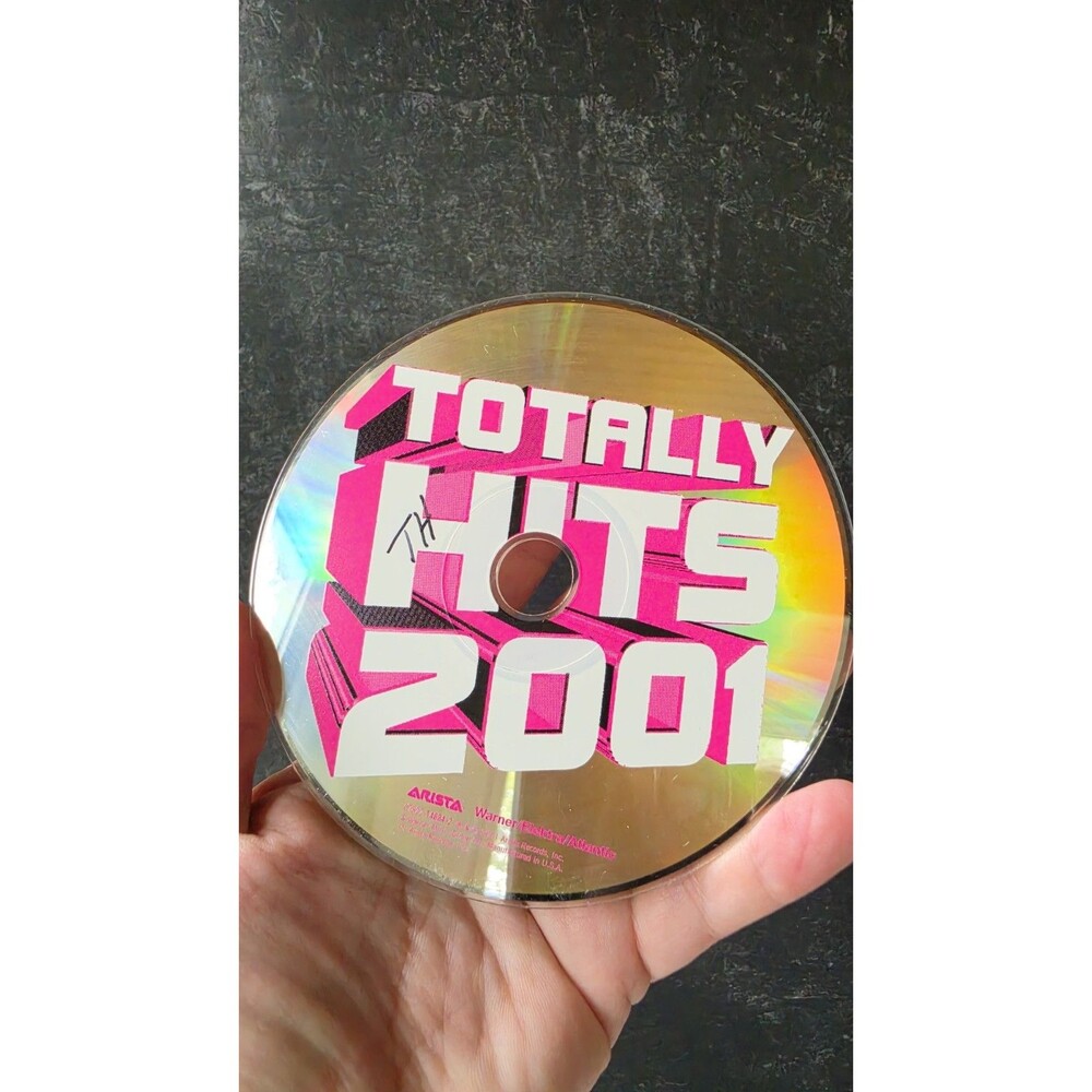 Totally Hits 2001 by Various Artists (CD, Sep-2001, Arista) READ Description